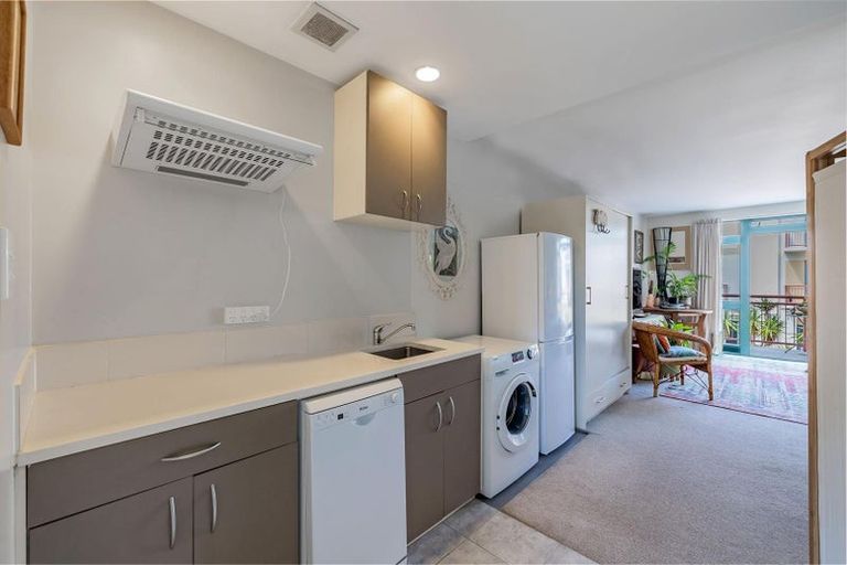 Photo of property in 164r Harbour Village Drive, Gulf Harbour, Whangaparaoa, 0930