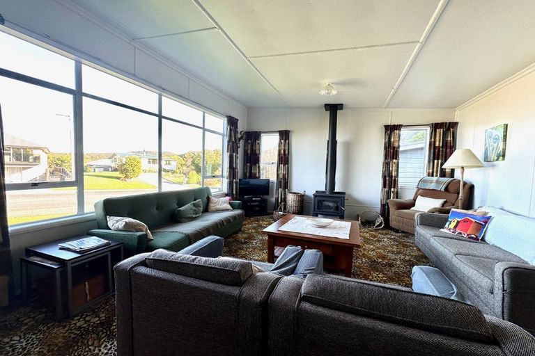 Photo of property in 14 Totara Street, Kaka Point, Balclutha, 9271