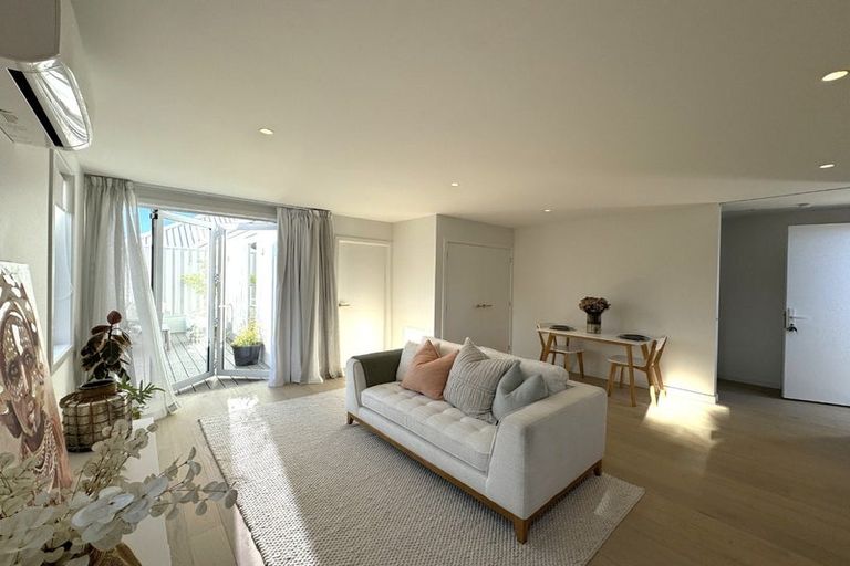 Photo of property in 37 Pembroke Street, Tawa, Wellington, 5028