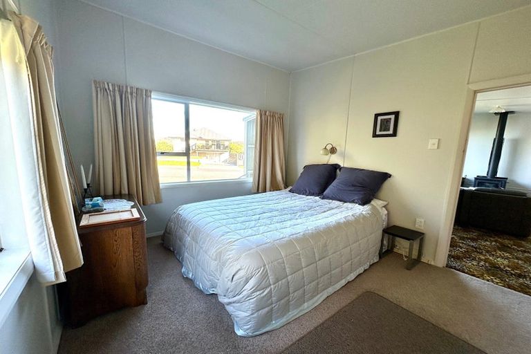 Photo of property in 14 Totara Street, Kaka Point, Balclutha, 9271
