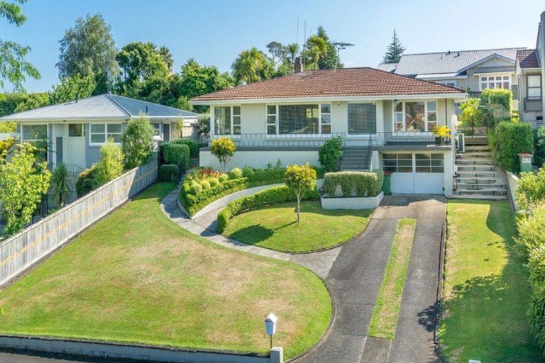 Photo of property in 10 Riverview Terrace, Fairfield, Hamilton, 3214