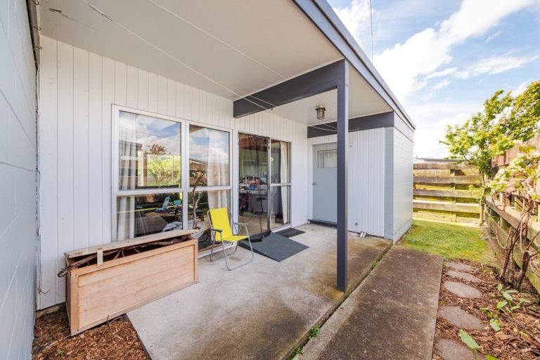 Photo of property in 9 Hollows Crescent, Takaro, Palmerston North, 4412