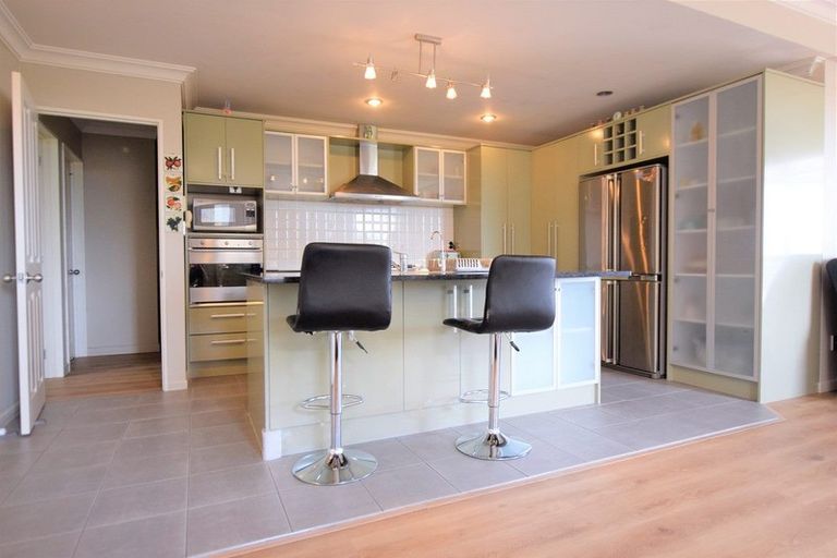 Photo of property in 23 Leafield Crescent, Henderson, Auckland, 0612