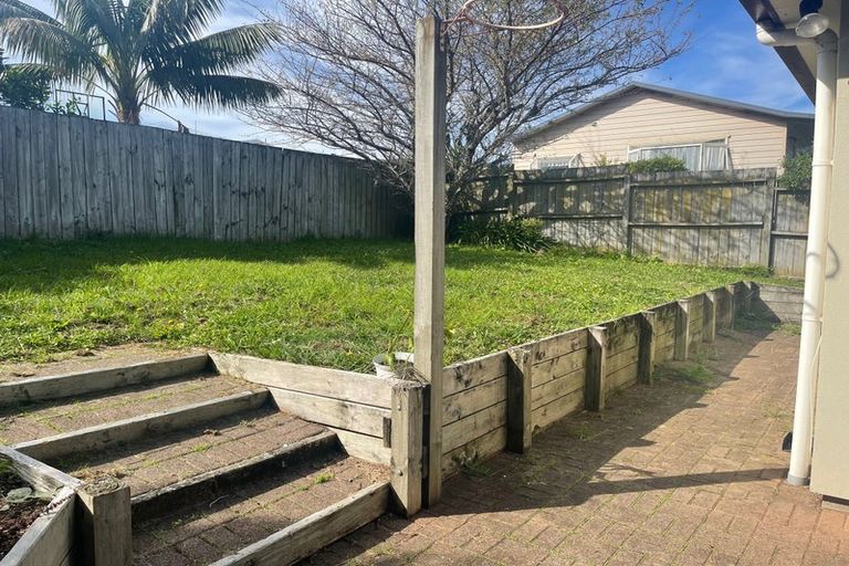 Photo of property in 29 Manu Place, Pinehill, Auckland, 0632