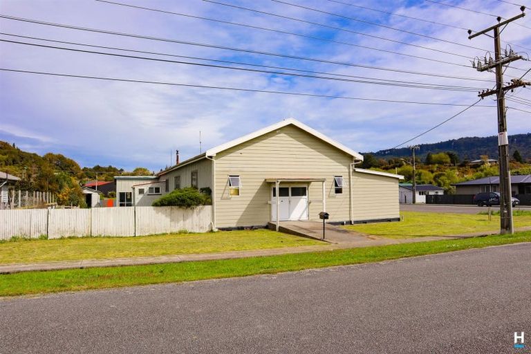 Photo of property in 37 Inverness Street, Dunollie, Runanga, 7803
