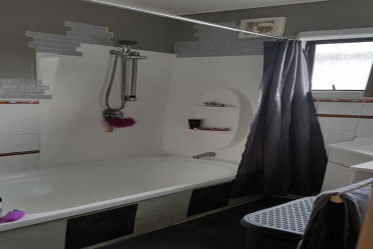 Photo of property in 3 Gardiner Grove, Wainuiomata, Lower Hutt, 5014