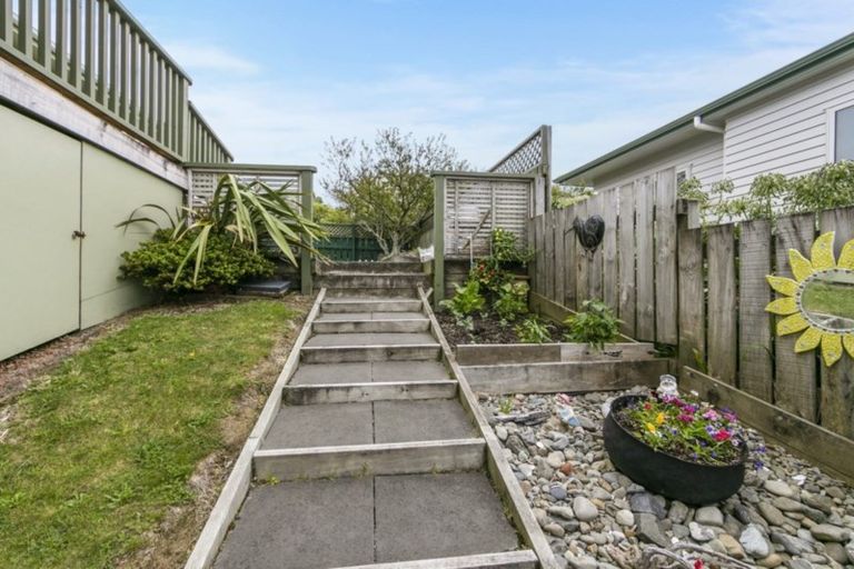 Photo of property in 31 Wisteria Grove, Maungaraki, Lower Hutt, 5010