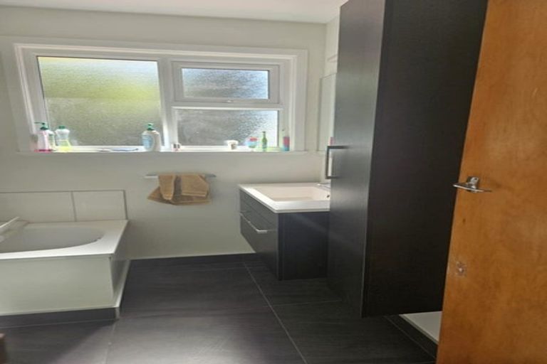 Photo of property in 48 Cunliffe Street, Johnsonville, Wellington, 6037