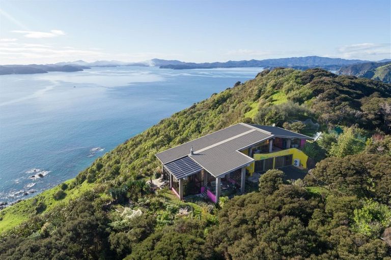 Photo of property in 92 Pukematu Lane, Russell, 0202