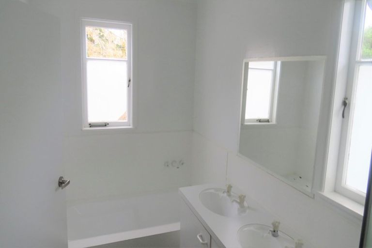 Photo of property in 36 Sandwich Road, St Andrews, Hamilton, 3200