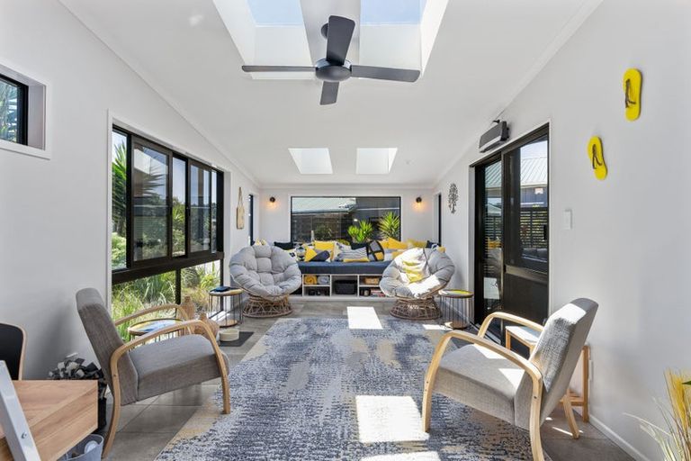 Photo of property in 46 Kent Avenue, Waitarere Beach, Levin, 5510