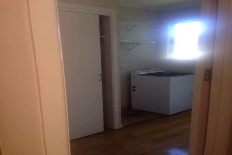 Photo of property in 3 La Trobe Street, Pakuranga Heights, Auckland, 2010