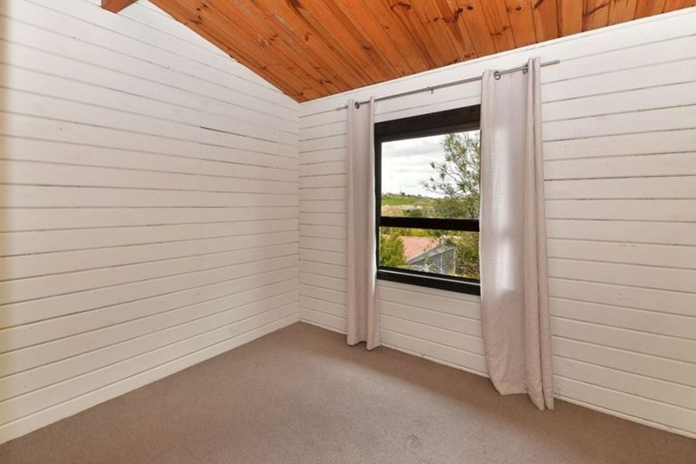 Photo of property in 24a Fairway Avenue, Red Beach, 0932