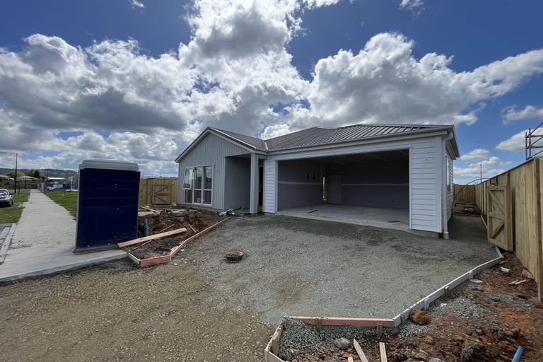 Photo of property in 20 Babina Avenue, Kumeu, 0810