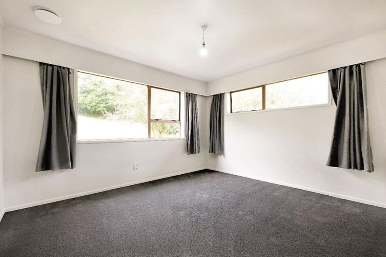 Photo of property in 79 Stewart Drive, Newlands, Wellington, 6037