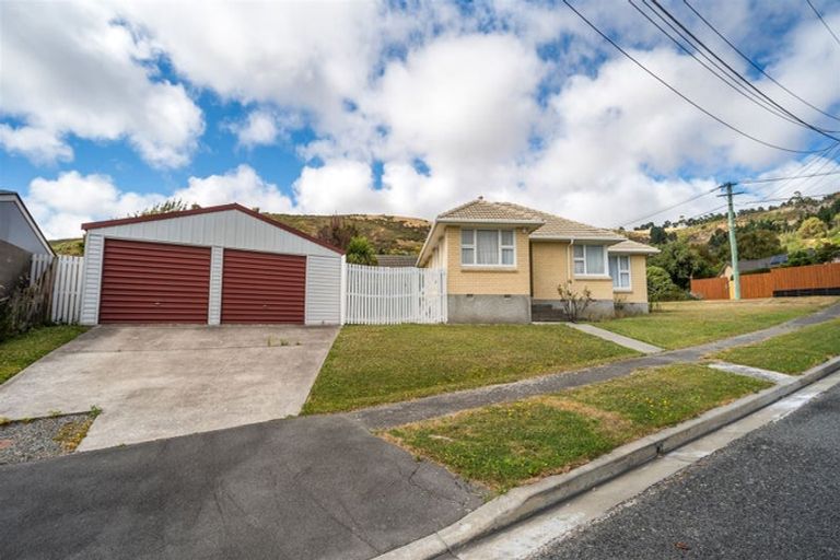 Photo of property in 2 Lucienne Place, Hillsborough, Christchurch, 8022
