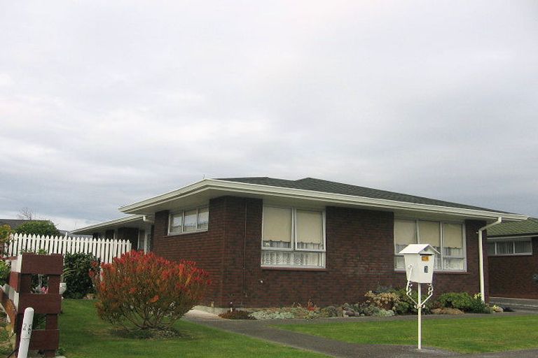 Photo of property in 3 Wedgwood Grove, Highbury, Palmerston North, 4412