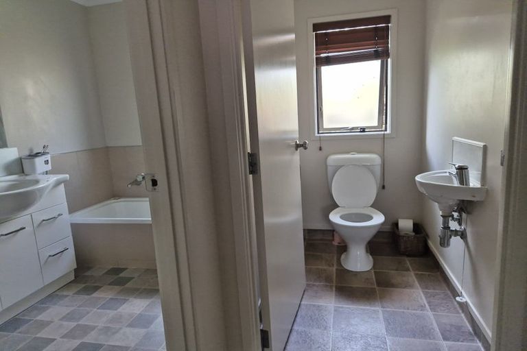 Photo of property in 57b Sabulite Road, Kelston, Auckland, 0602