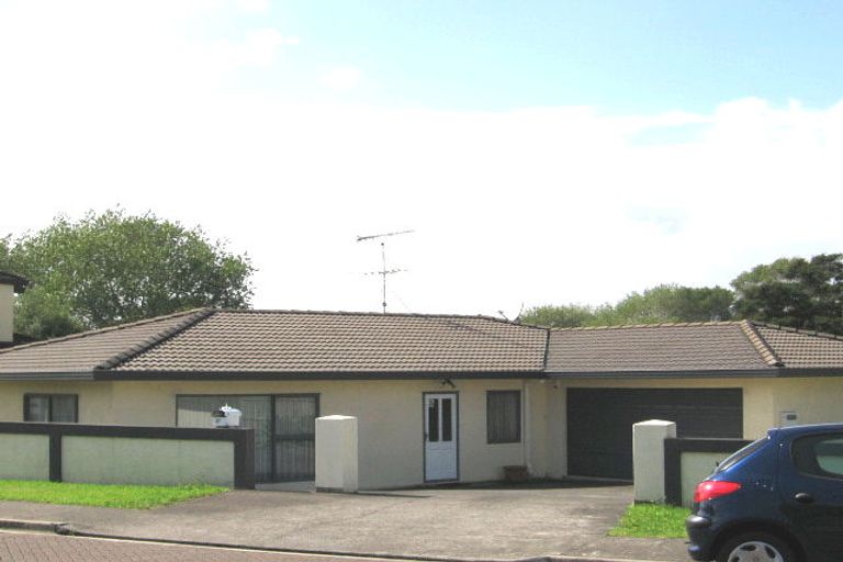 Photo of property in 37 Millstream Drive, Henderson, Auckland, 0610