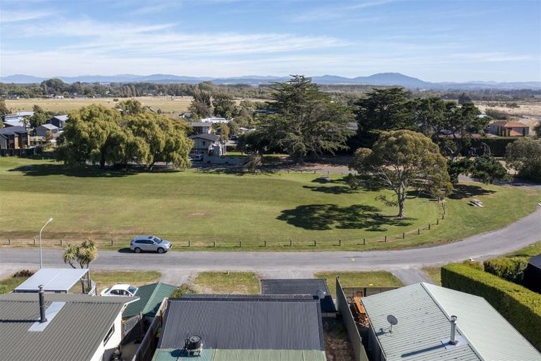 Photo of property in 28 Rotten Row, Waikuku Beach, 7473