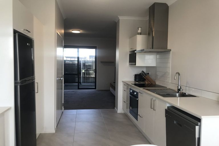 Photo of property in 52 Nugget Avenue, Hobsonville, Auckland, 0616