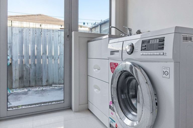 Photo of property in 15a Mckenzie Road, Owhata, Rotorua, 3010