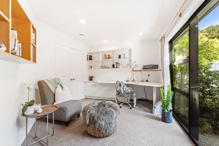 Photo of property in 5 Glance Street, Sandspit, Warkworth, 0982