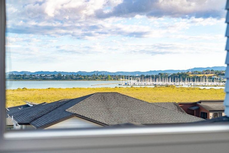 Photo of property in 34 Brickworks Bay Road, Hobsonville, Auckland, 0618