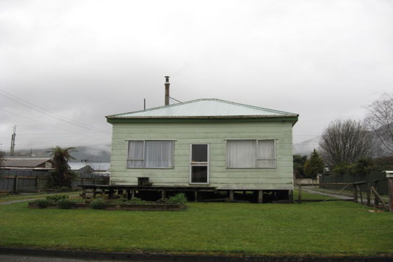 Photo of property in 3 Matai Street, Dobson, Greymouth, 7805