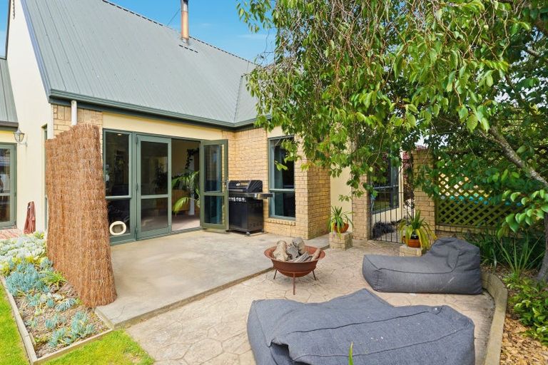 Photo of property in 16 Dawson Douglas Place, Kaiapoi, 7630