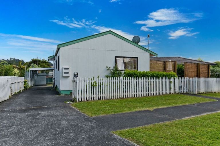 Photo of property in 52 Luanda Drive, Ranui, Auckland, 0612