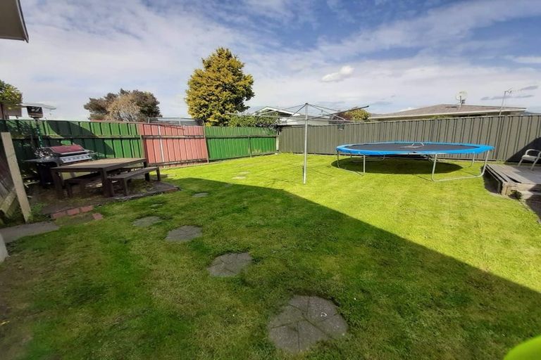 Photo of property in 77 Pasadena Crescent, Totara Park, Upper Hutt, 5018