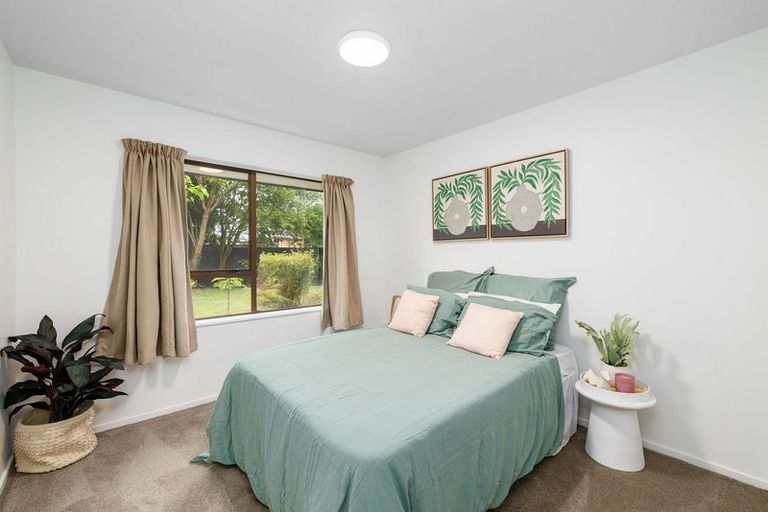 Photo of property in 37a Attlee Crescent, Bryndwr, Christchurch, 8053