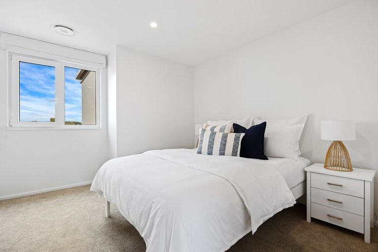 Photo of property in 12 Perehia Mews, Marshland, Christchurch, 8083