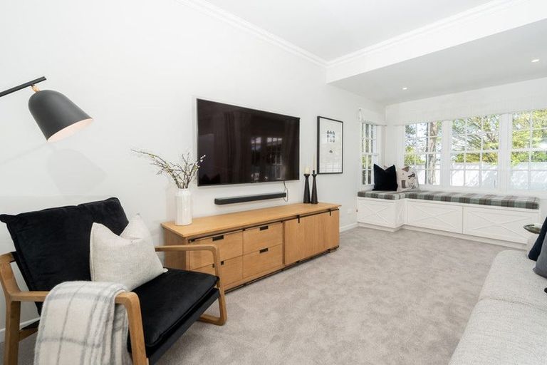 Photo of property in 10 Woodstock Road, Fairfield, Hamilton, 3214