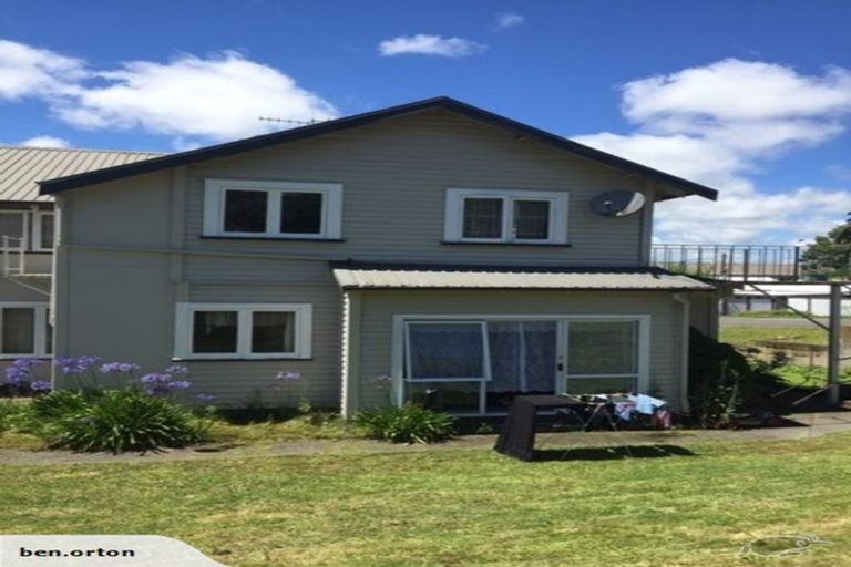 Photo of property in 2 Gaisford Terrace, Waipukurau, 4200
