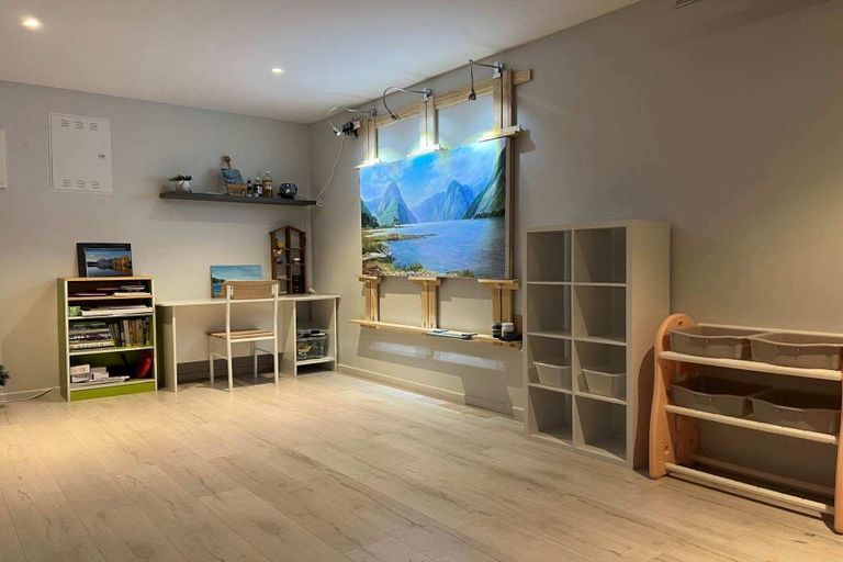 Photo of property in 40 Bordeaux Parade, Te Atatu South, Auckland, 0610