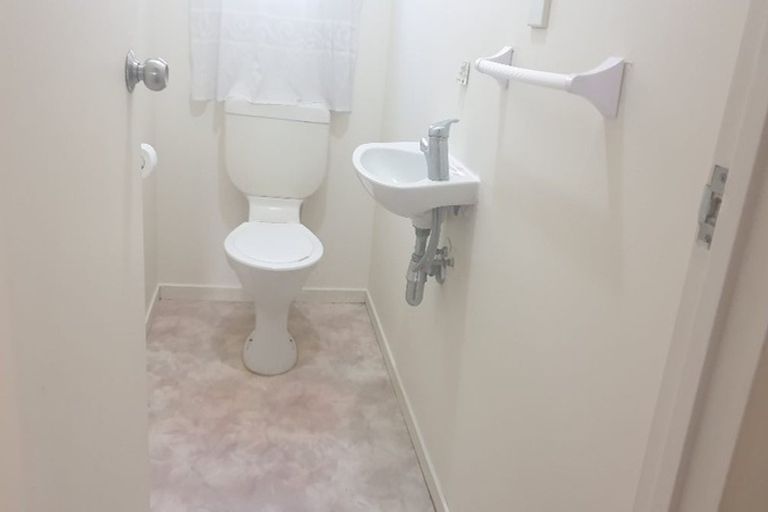 Photo of property in 38 Kona Crescent, Henderson, Auckland, 0610