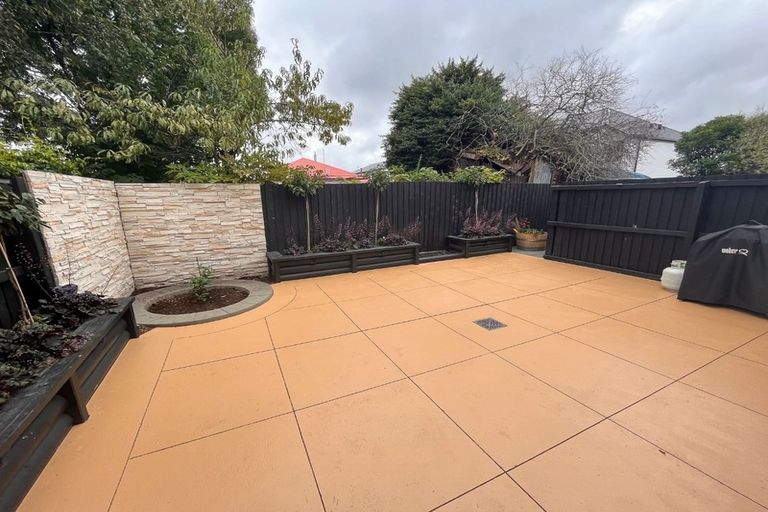 Photo of property in 9g Crohane Place, Addington, Christchurch, 8024