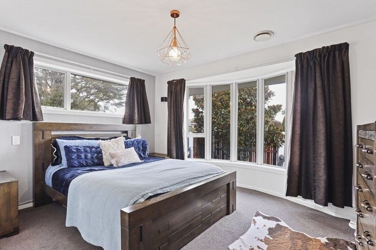 Photo of property in 8 Gibbs Drive, Woodend, 7610