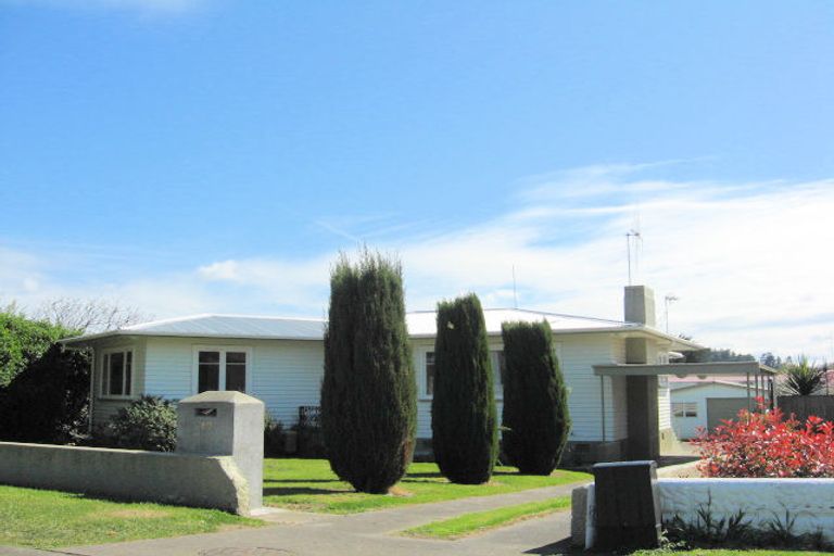 Photo of property in 70 Purnell Street, College Estate, Whanganui, 4500