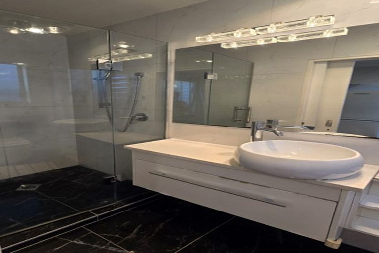 Photo of property in 91 Flat Bush School Road, Flat Bush, Auckland, 2019