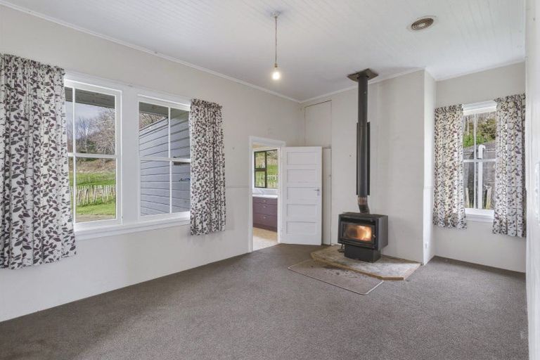 Photo of property in 921 Ongo Road, Hunterville, 4782