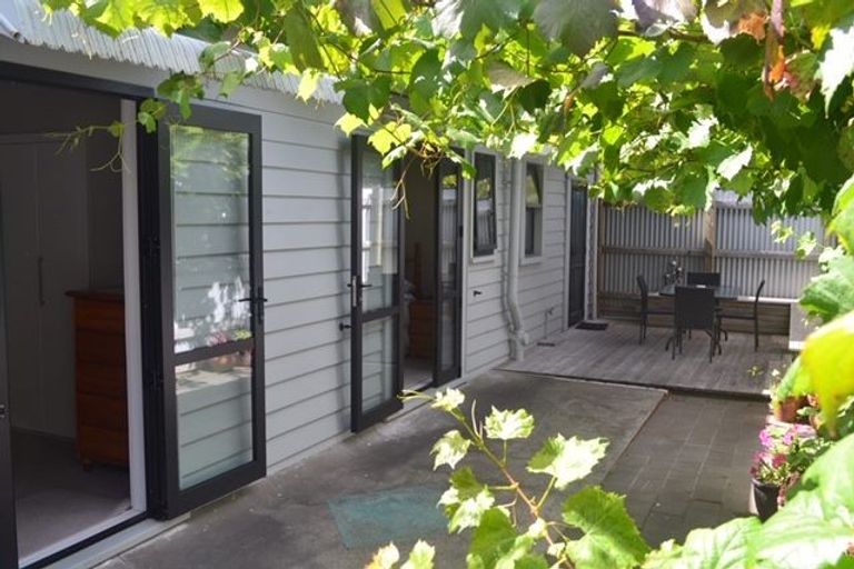 Photo of property in 13 Selwyn Road, Hospital Hill, Napier, 4110