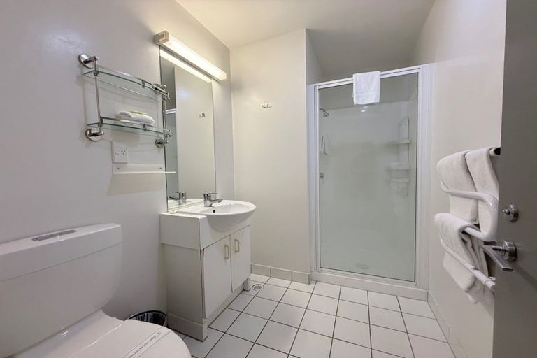 Photo of property in Terrace Garden Apartments, 10f/120 The Terrace, Wellington Central, Wellington, 6011