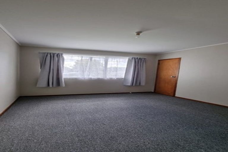Photo of property in 1/29 Becker Drive, Weymouth, Auckland, 2103