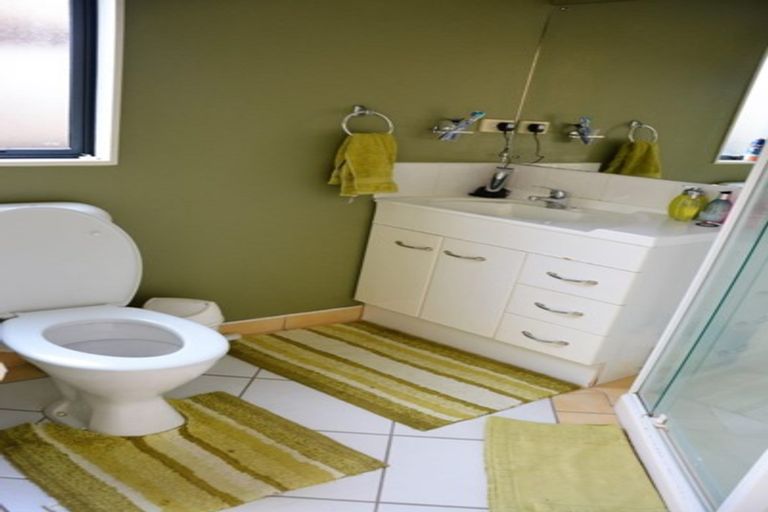 Photo of property in 9 Campile Close, East Tamaki, Auckland, 2016