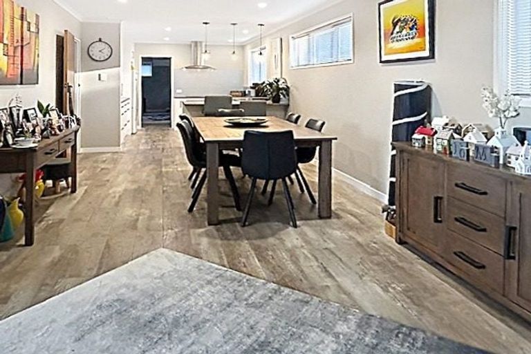 Photo of property in 19 Pirinoa Street, Feilding, 4702