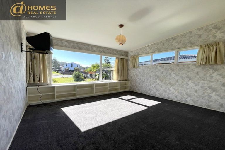 Photo of property in 10 Manuka Street, Orewa, 0931