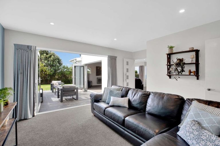 Photo of property in 3 Ledger Lane, Mount Pleasant, Christchurch, 8081